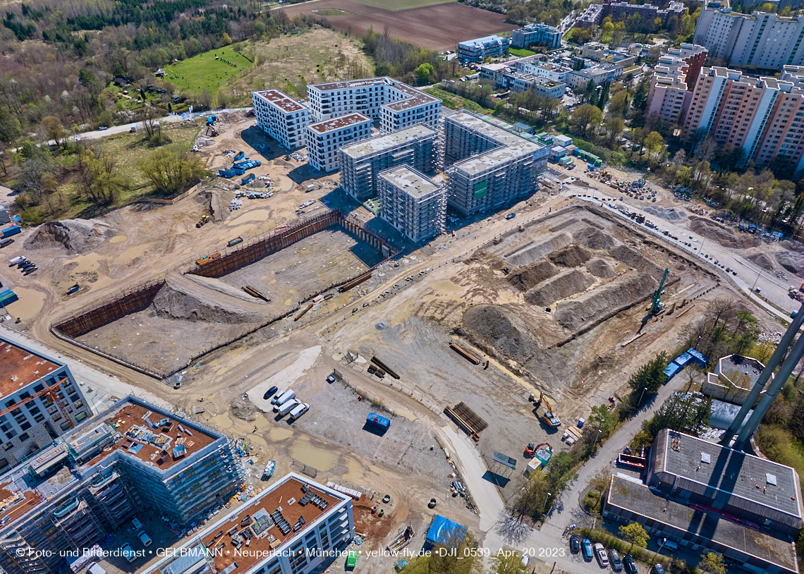 21.04.2023 - Luftbilder von der Baustelle Alexisquartier und Pandion Verde in Neuperlach